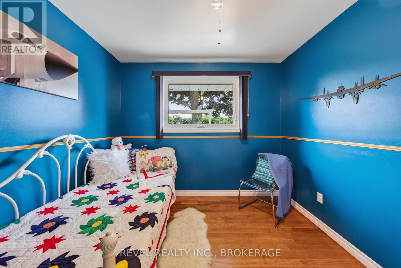 813 Camberley Crescent, Kingston (City Southwest), ON - Indoor Photo Showing Bedroom