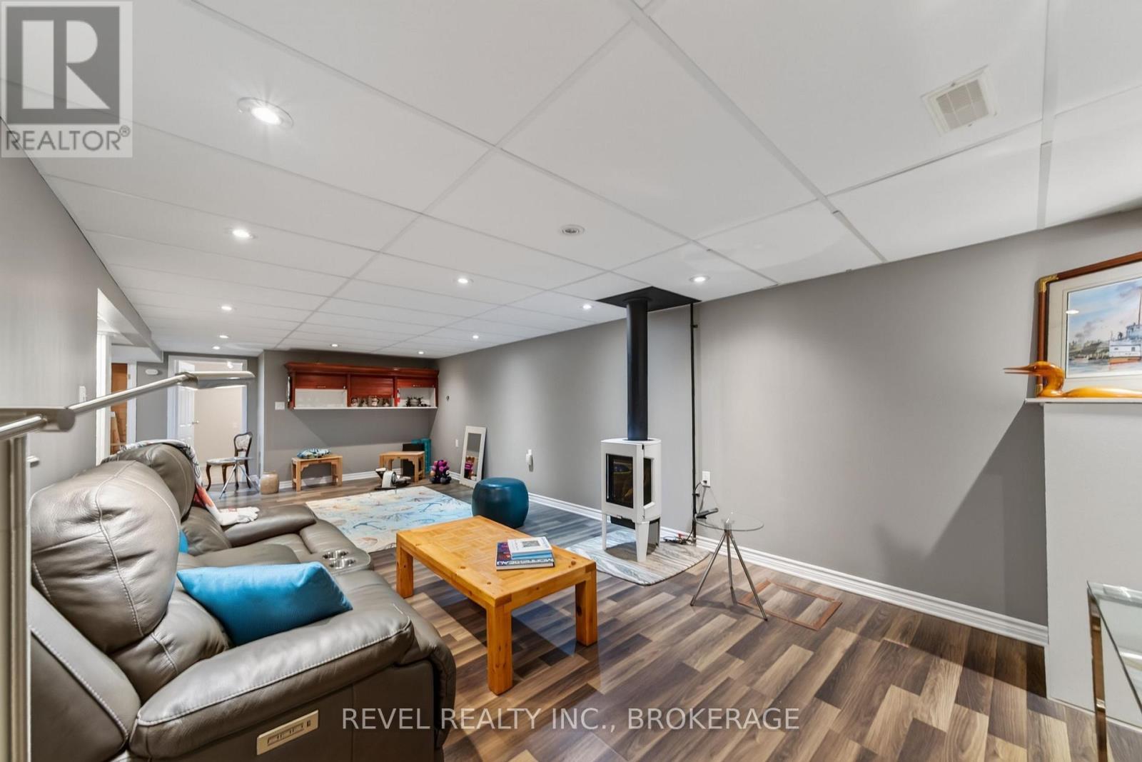 813 Camberley Crescent, Kingston (City Southwest), ON - Indoor