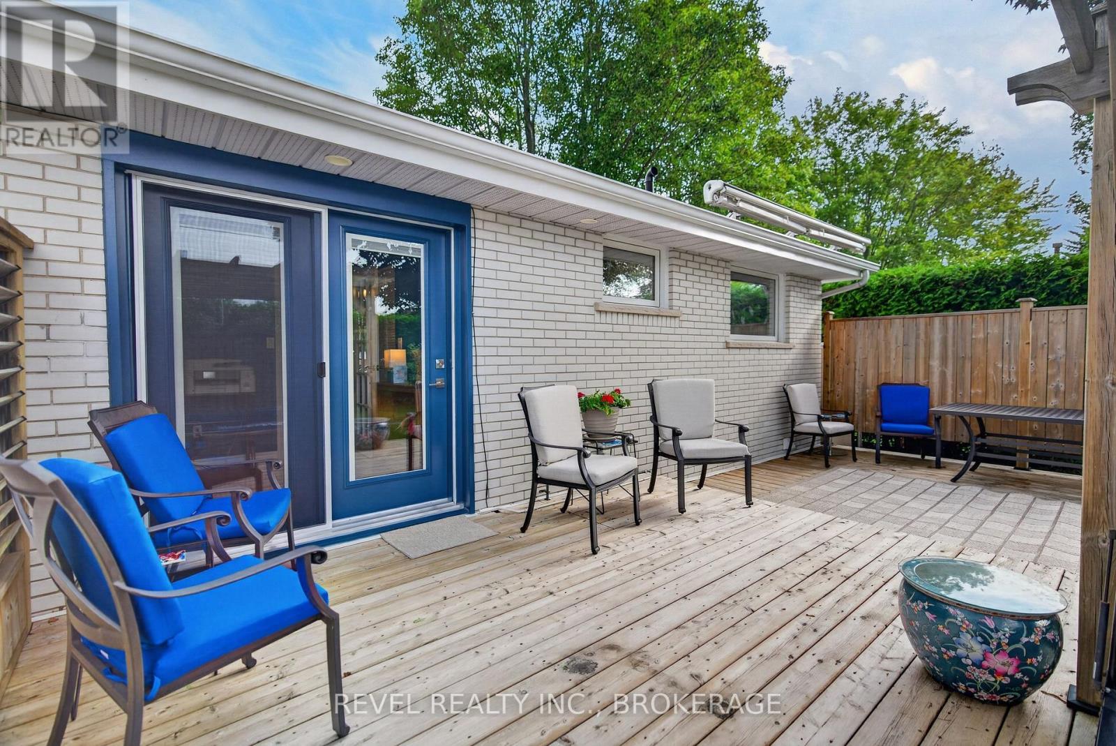 813 Camberley Crescent, Kingston (City Southwest), ON - Outdoor With Deck Patio Veranda With Exterior