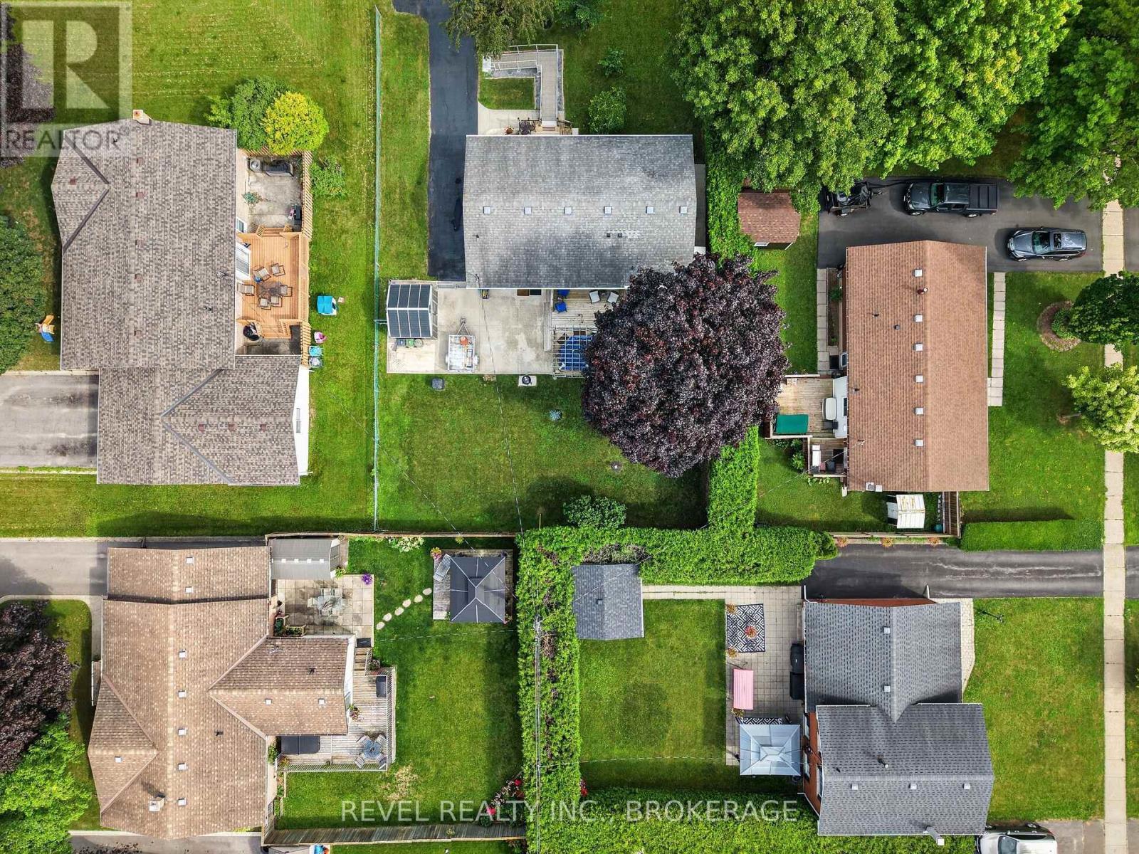 813 Camberley Crescent, Kingston (City Southwest), ON - Outdoor
