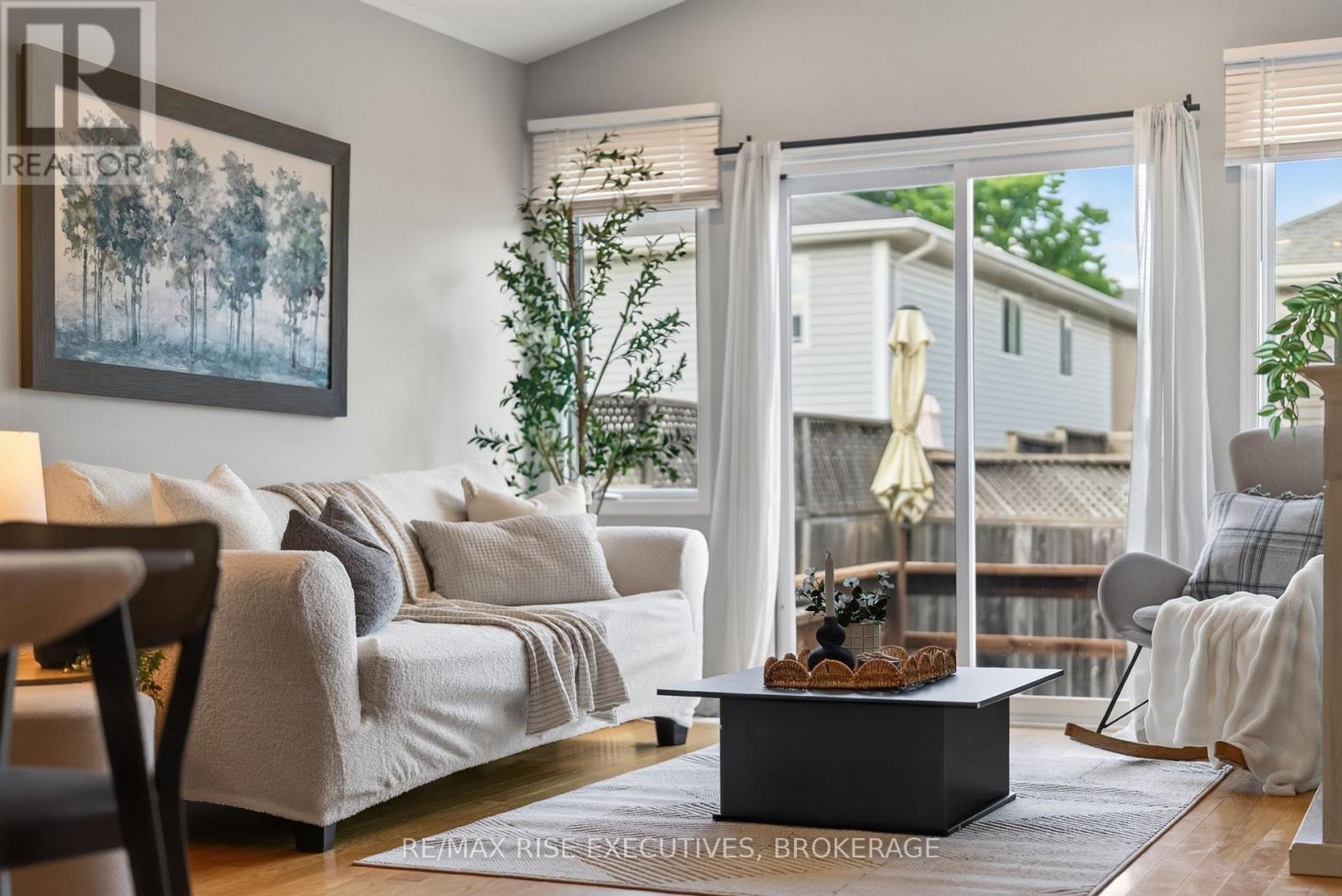 2030 Swanfield Street, Kingston (East Gardiners Rd), ON - Indoor
