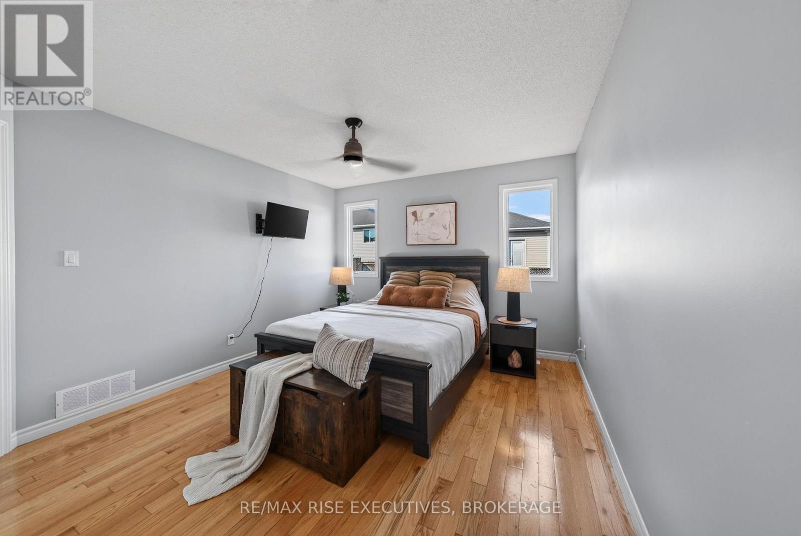 2030 Swanfield Street, Kingston (East Gardiners Rd), ON - Indoor Photo Showing Bedroom