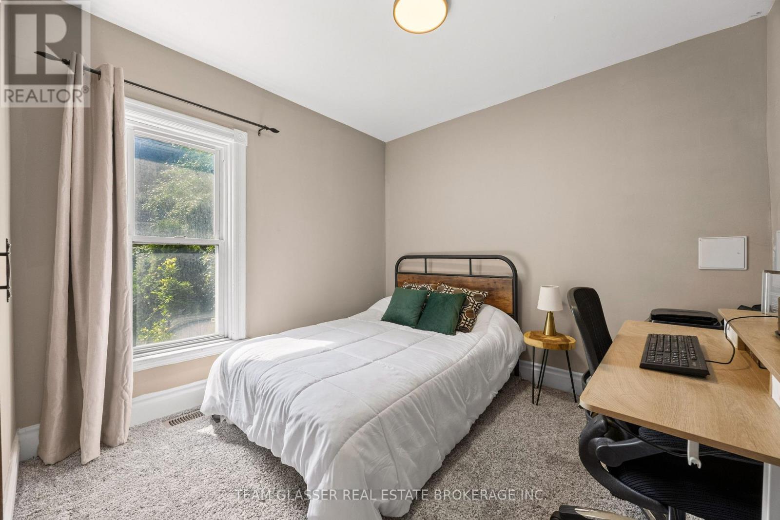 152 Wonham Street S, Ingersoll (Ingersoll - South), ON - Indoor Photo Showing Bedroom