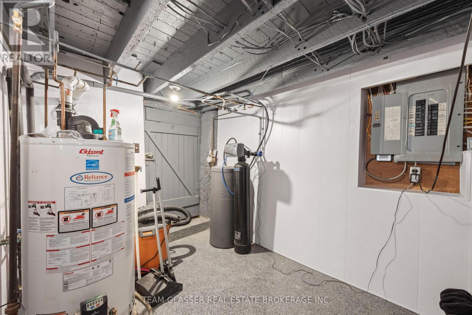 152 Wonham Street S, Ingersoll (Ingersoll - South), ON - Indoor Photo Showing Basement