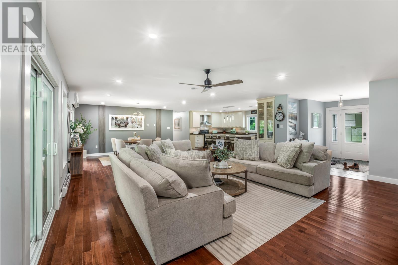 226-228 Main Road, North River, NL - Indoor Photo Showing Living Room