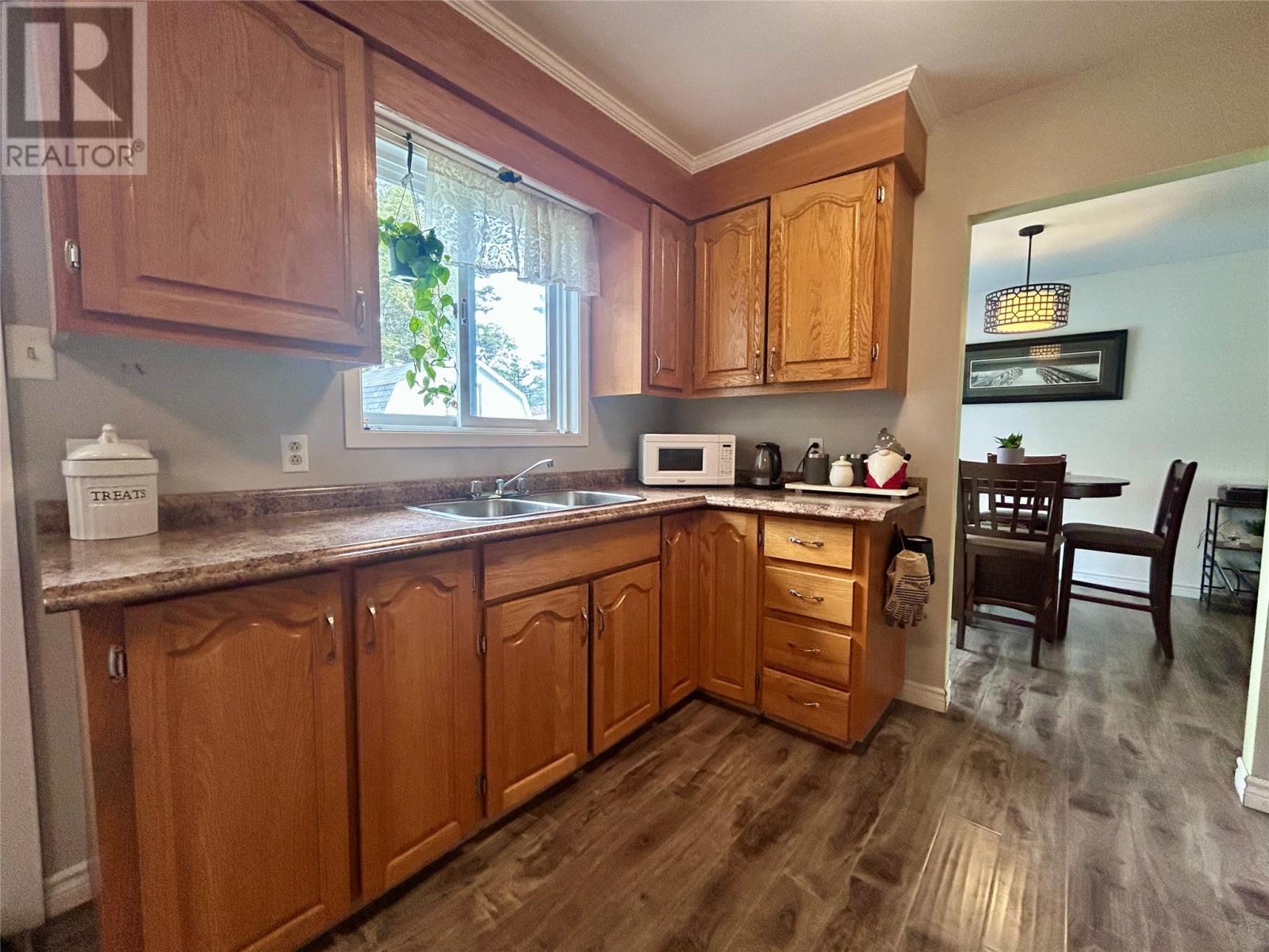 4 Elmwood Crescent, Pasadena, NL - Indoor Photo Showing Kitchen With Double Sink