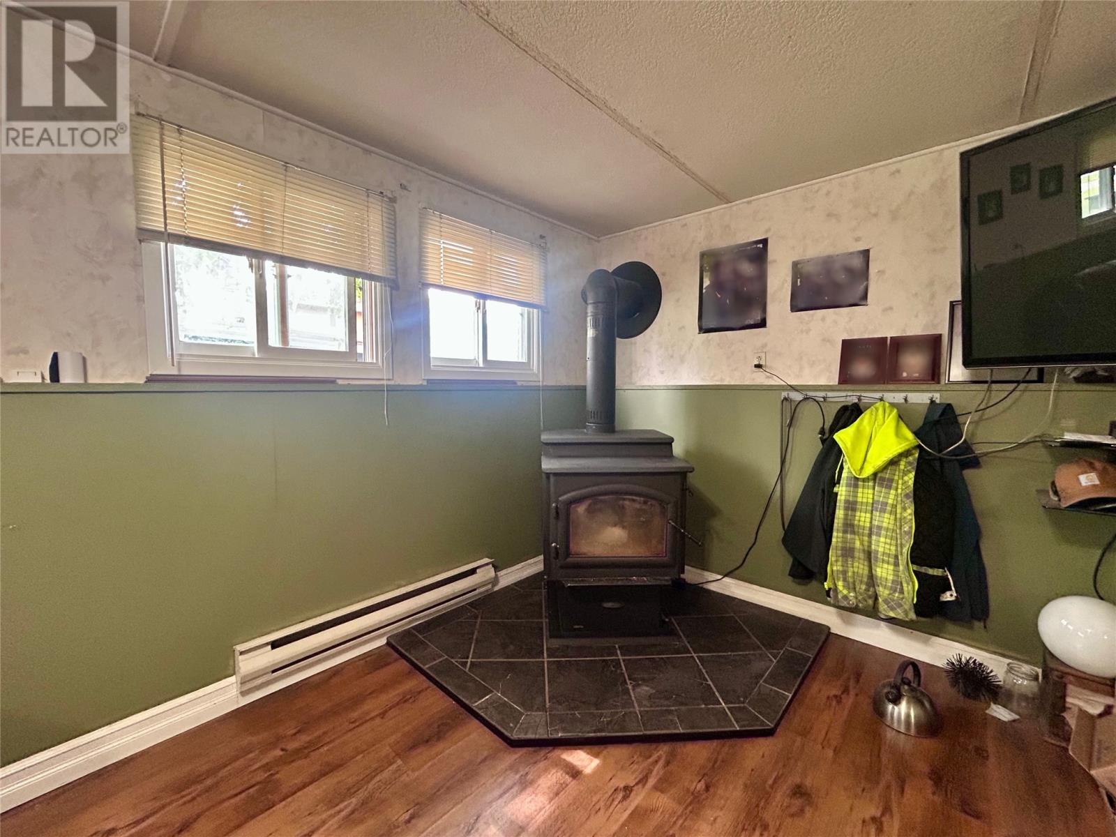 4 Elmwood Crescent, Pasadena, NL - Indoor Photo Showing Other Room