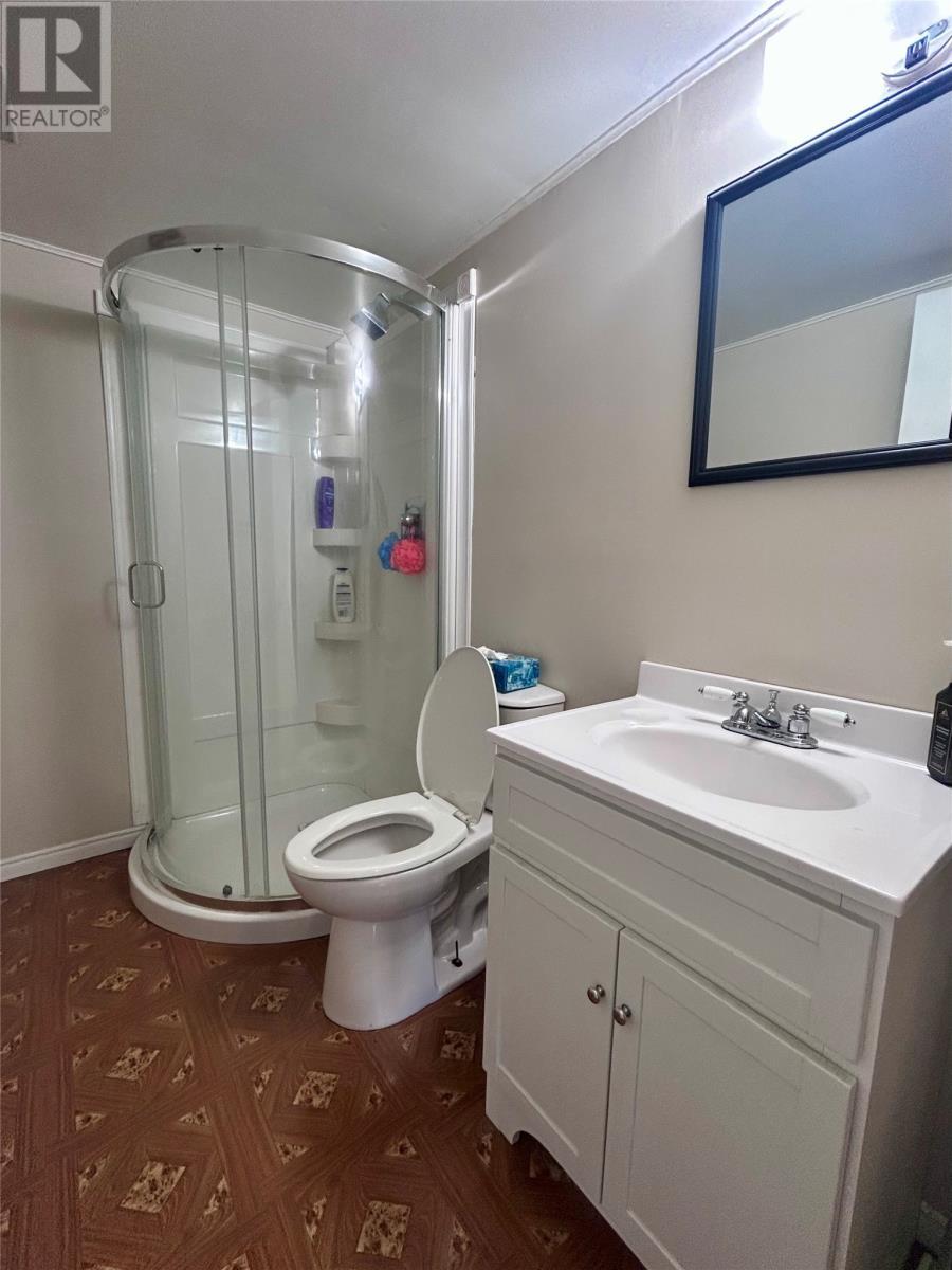 4 Elmwood Crescent, Pasadena, NL - Indoor Photo Showing Bathroom