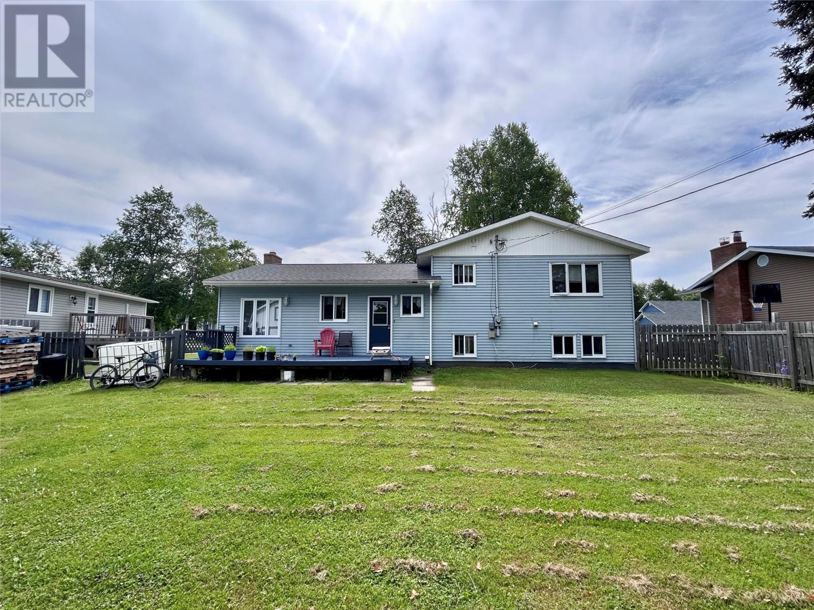 4 Elmwood Crescent, Pasadena, NL - Outdoor With Deck Patio Veranda