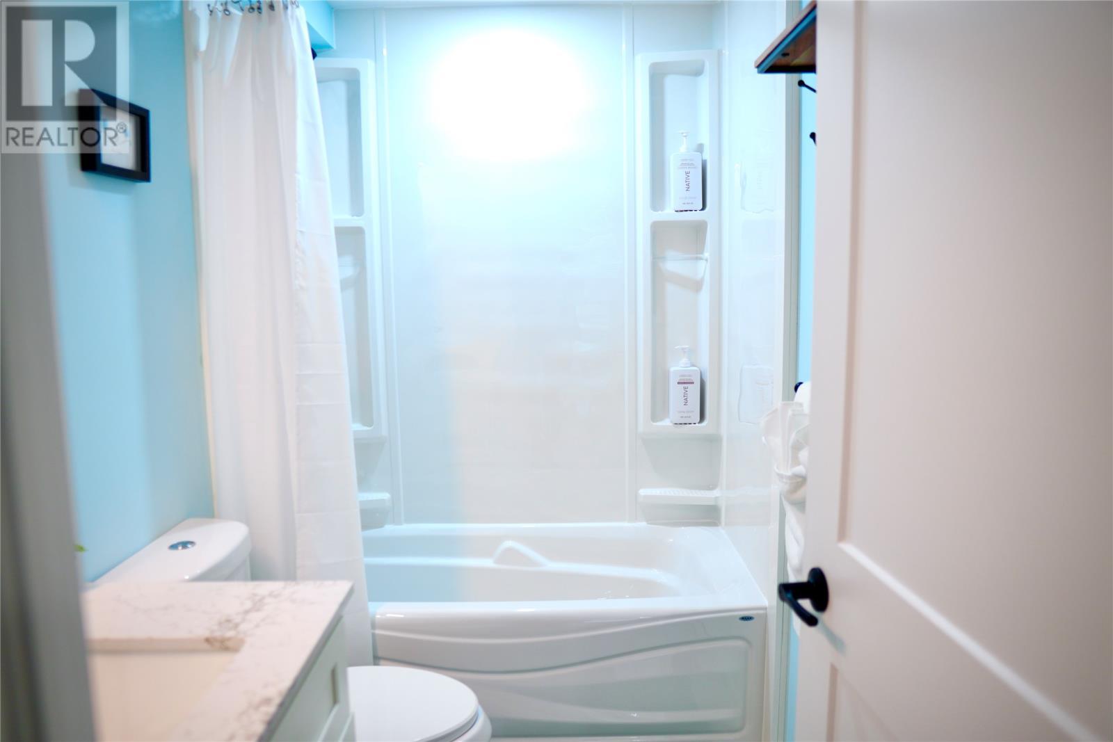 70 Island Cove Road, Bay Bulls, NL - Indoor Photo Showing Bathroom