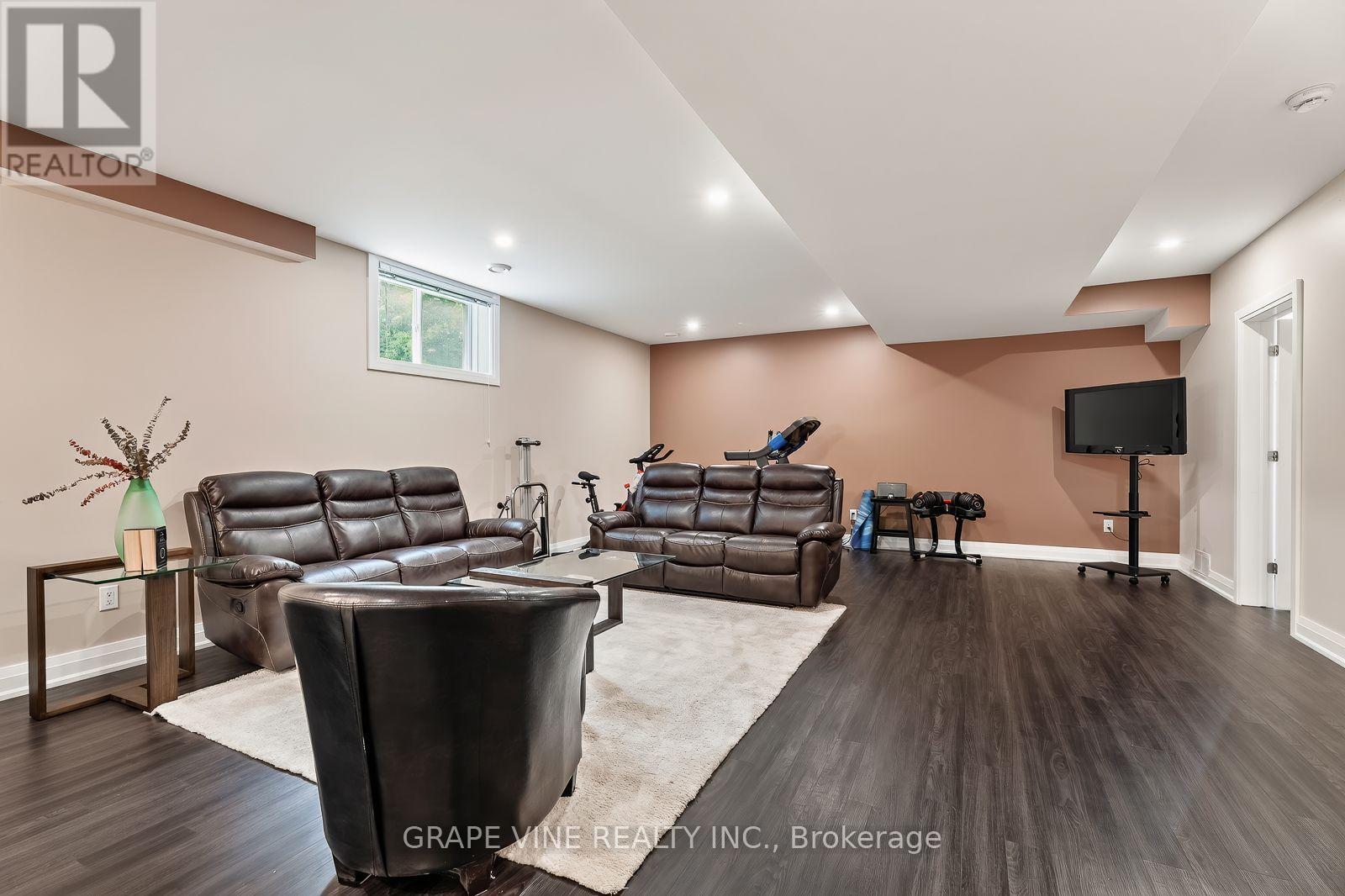 1592 Rosebella Avenue, Ottawa, ON - Indoor