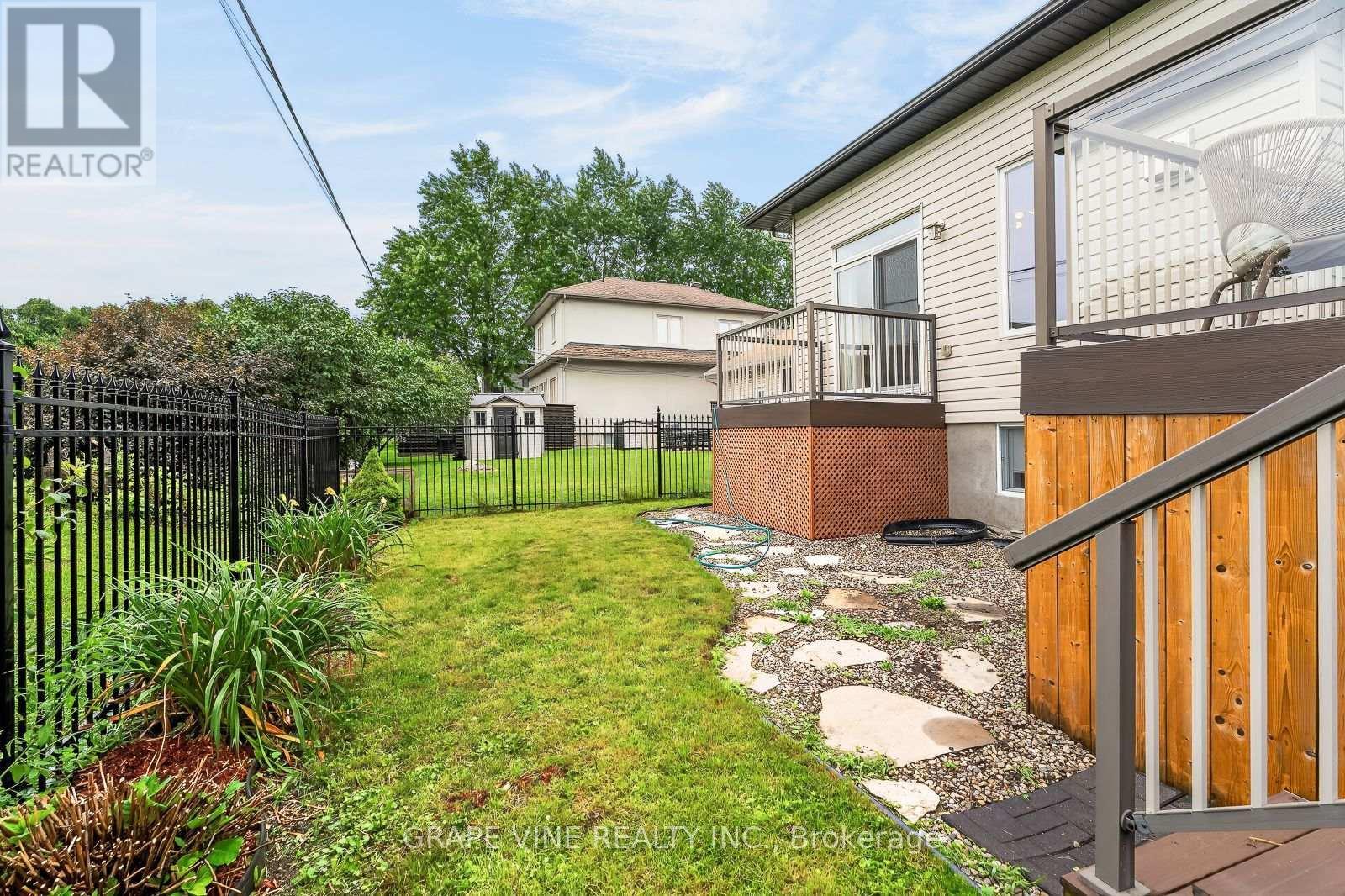1592 Rosebella Avenue, Ottawa, ON - Outdoor With Exterior