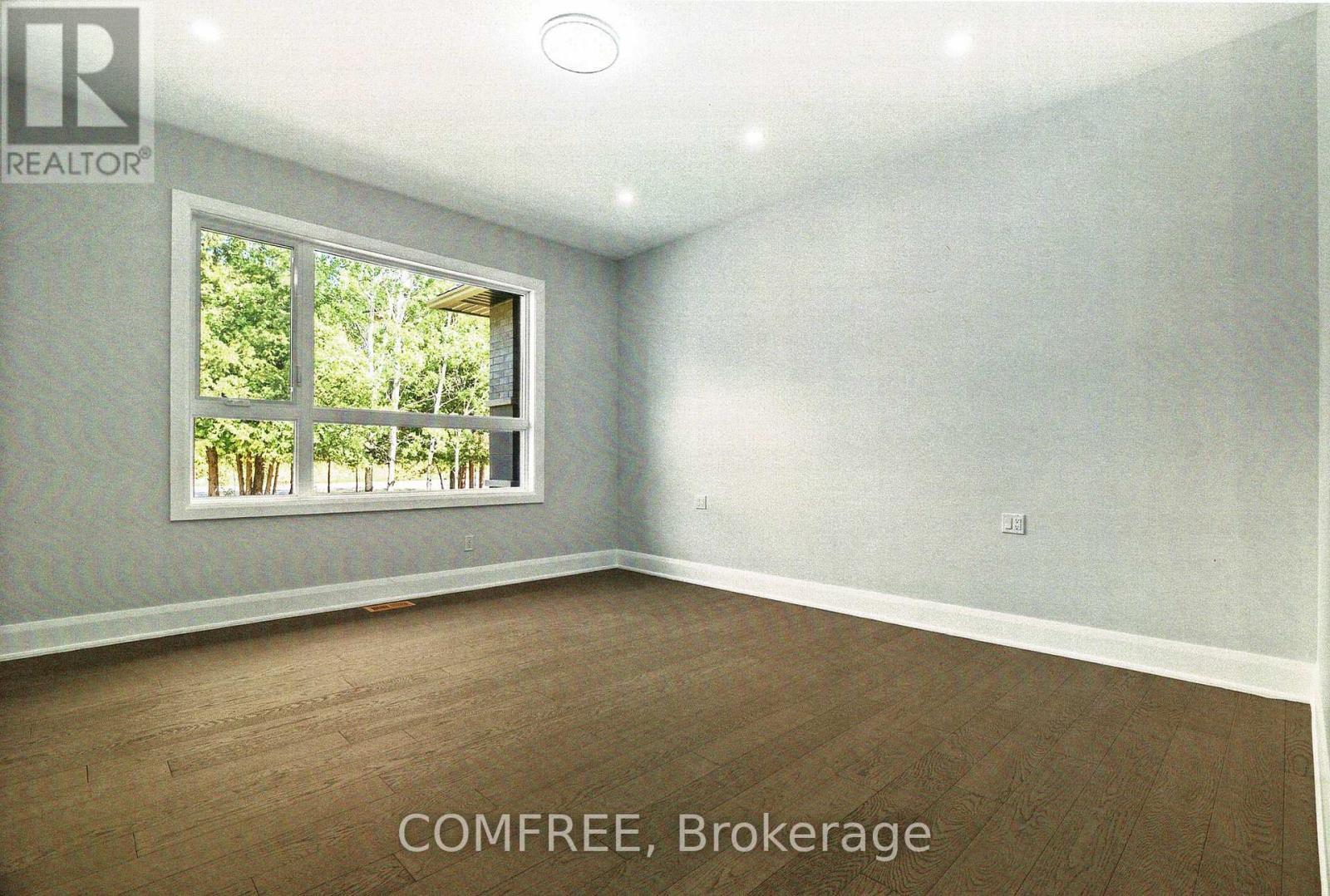 135 Cherryhill Drive, Ottawa, ON - Indoor Photo Showing Other Room