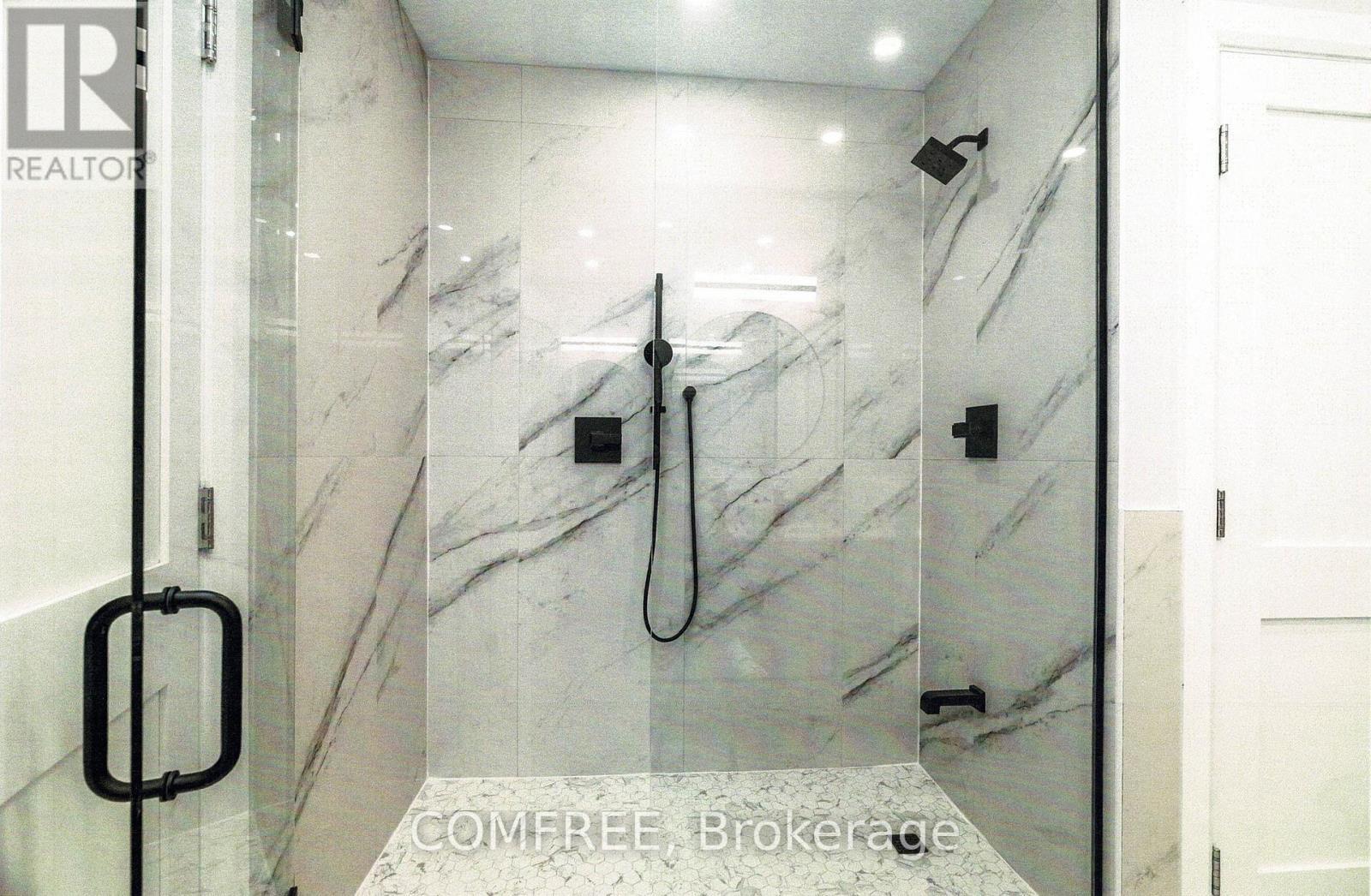 135 Cherryhill Drive, Ottawa, ON - Indoor Photo Showing Bathroom