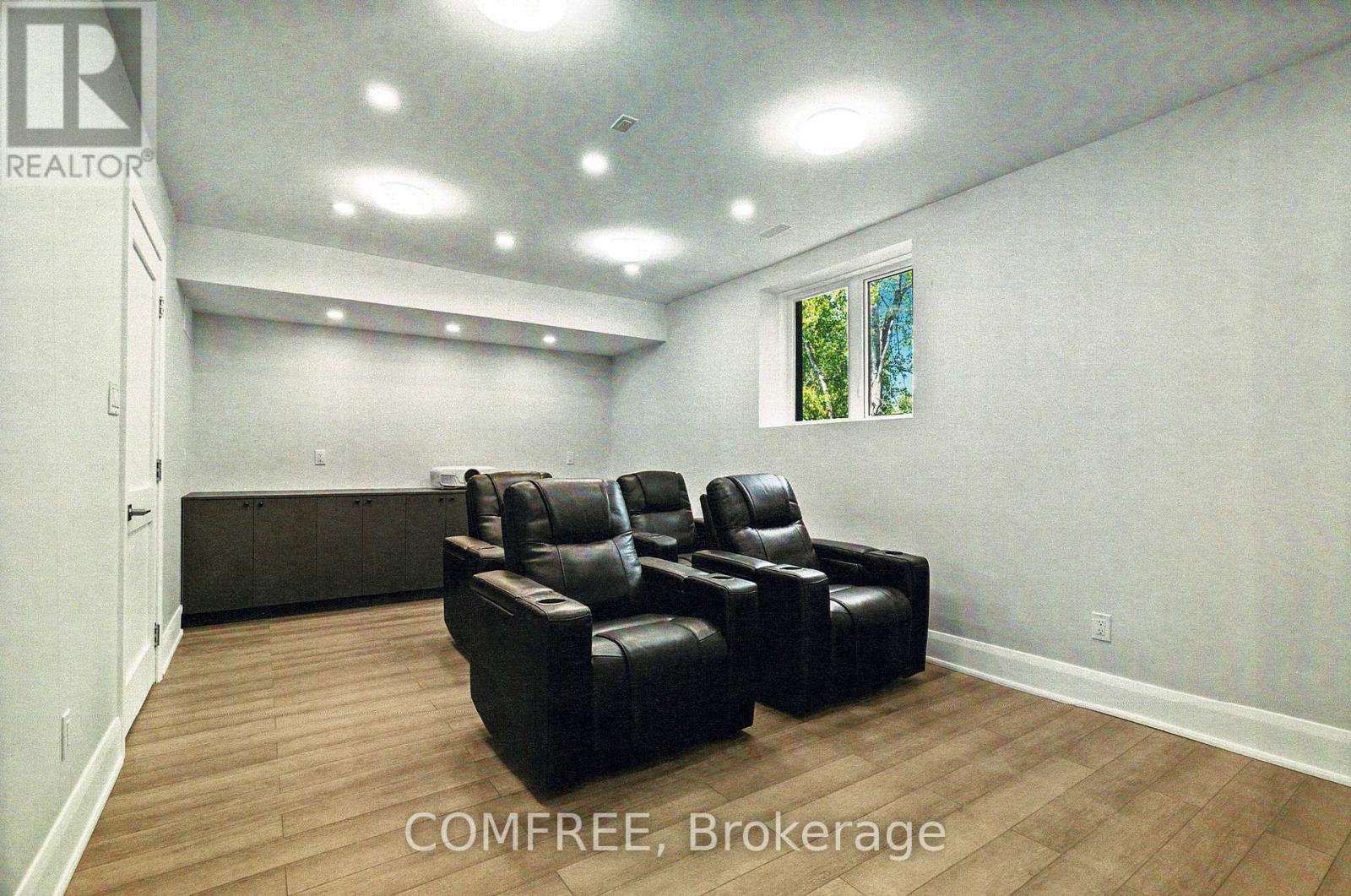 135 Cherryhill Drive, Ottawa, ON - Indoor Photo Showing Other Room