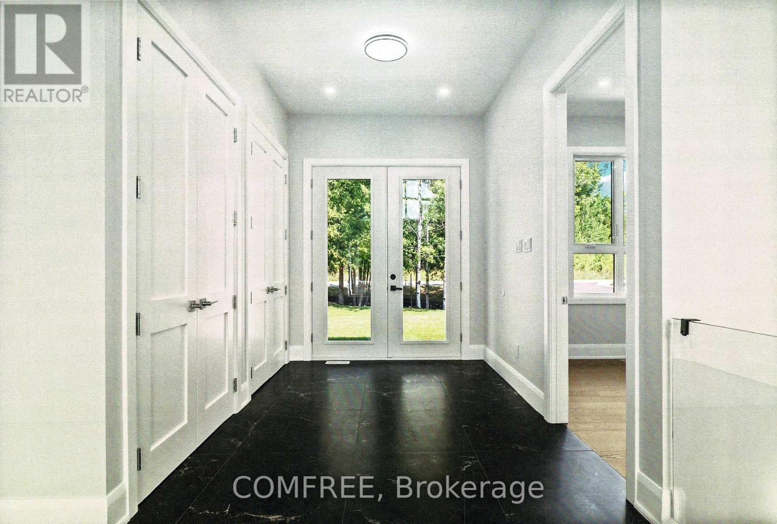 135 Cherryhill Drive, Ottawa, ON - Indoor Photo Showing Other Room