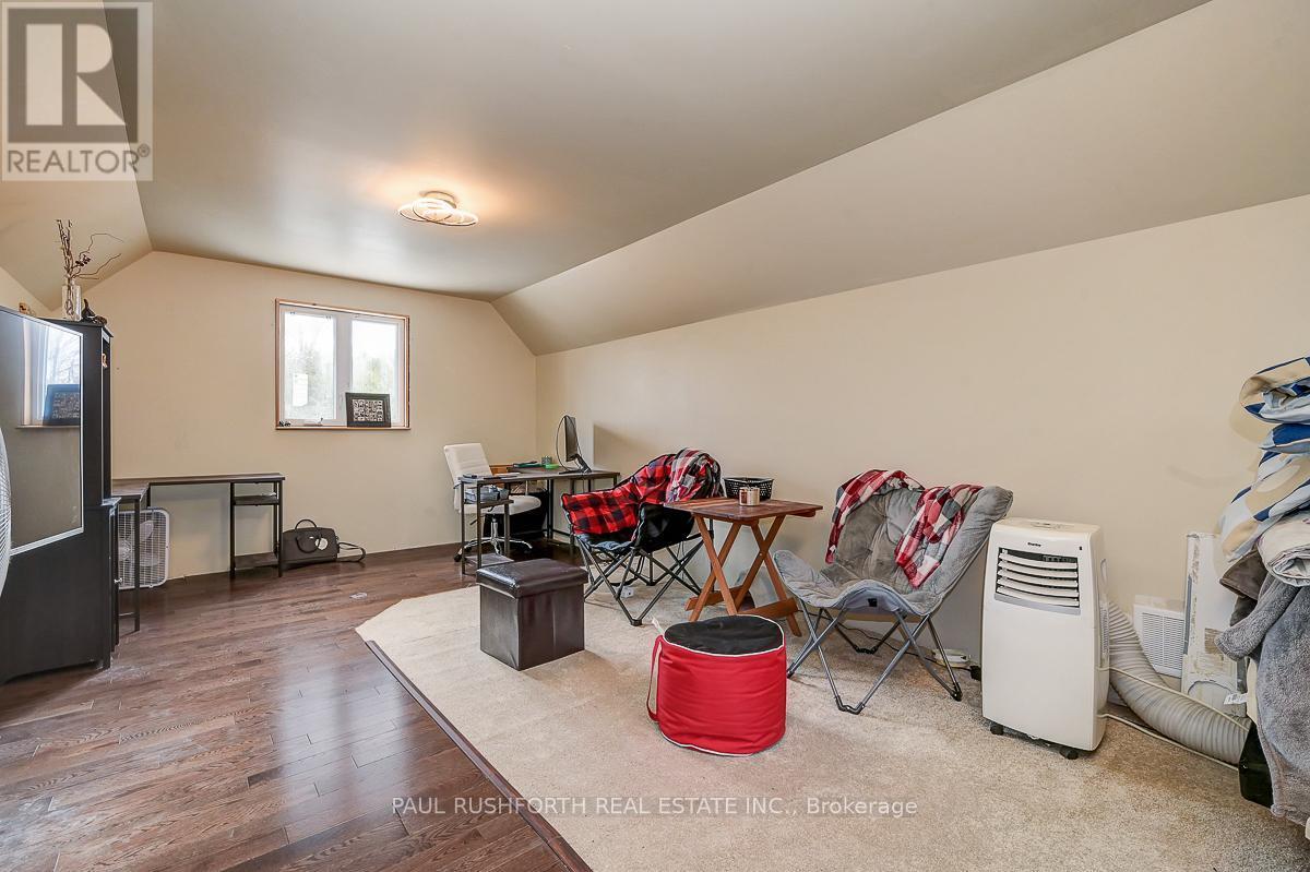 Secret Loft - 3968 Elphin Maberly Road, Frontenac (Frontenac North), ON - Indoor