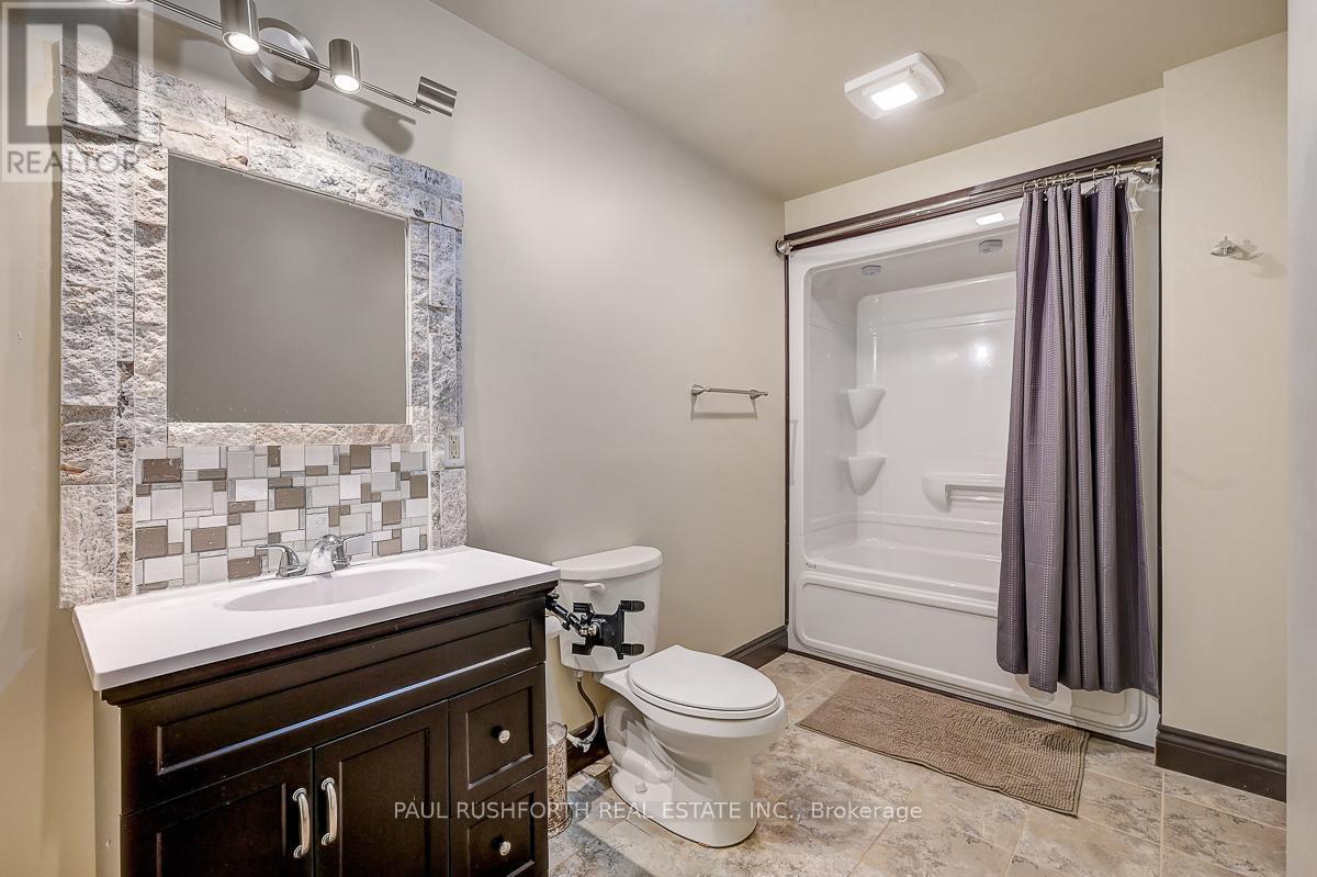 4 Piece Bathroom - 3968 Elphin Maberly Road, Frontenac (Frontenac North), ON - Indoor Photo Showing Bathroom