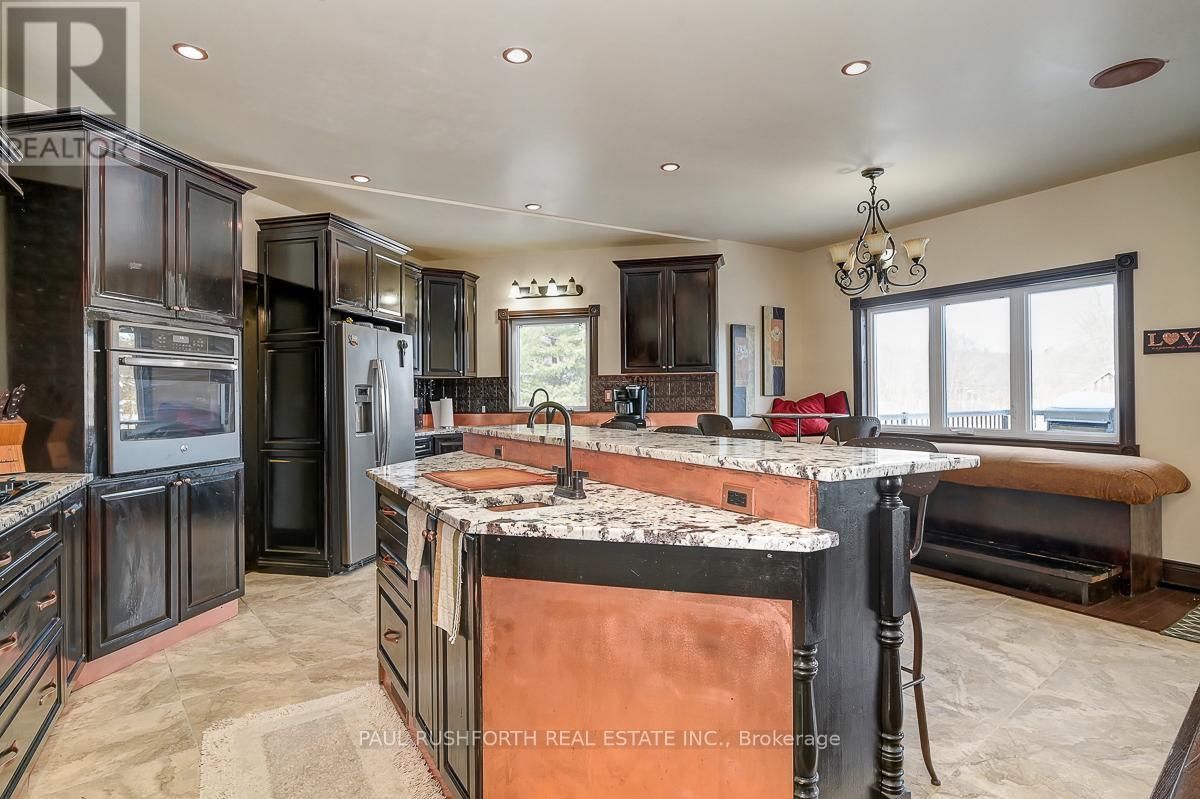 Kitchen - 3968 Elphin Maberly Road, Frontenac (Frontenac North), ON - Indoor Photo Showing Kitchen With Upgraded Kitchen