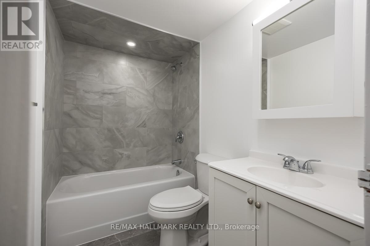 1105 - 5949 Yonge Street, Toronto, ON - Indoor Photo Showing Bathroom