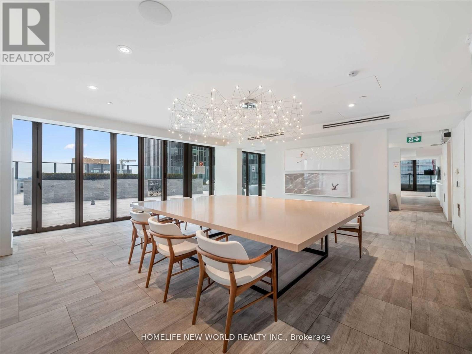 920 - 8 Hillsdale Avenue, Toronto, ON - Indoor