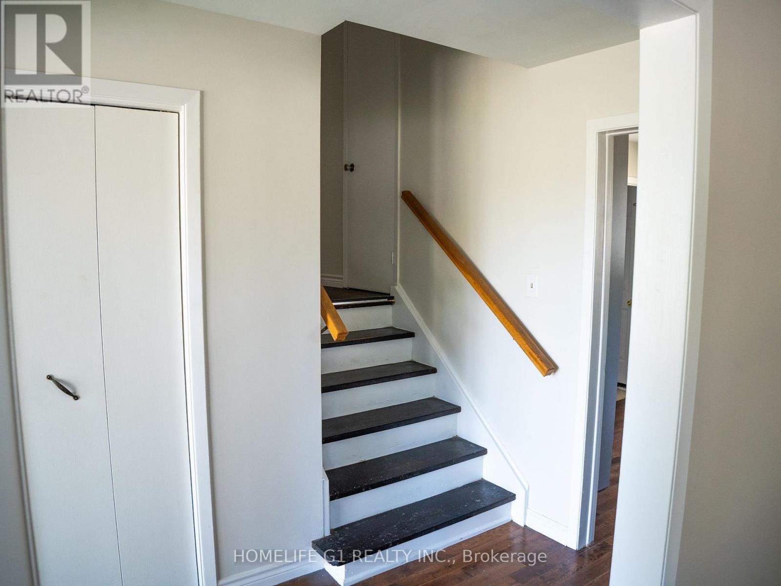 330 Grove Street E, Barrie, ON - Indoor Photo Showing Other Room