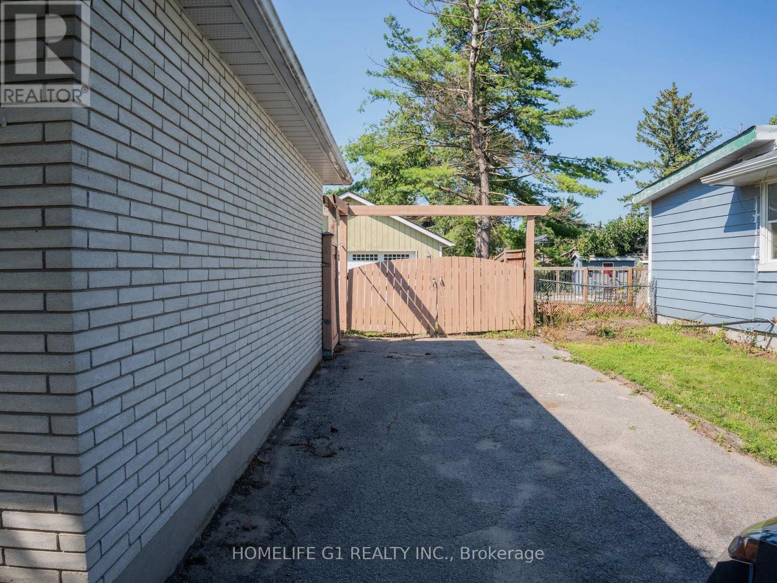 330 Grove Street E, Barrie, ON - Outdoor