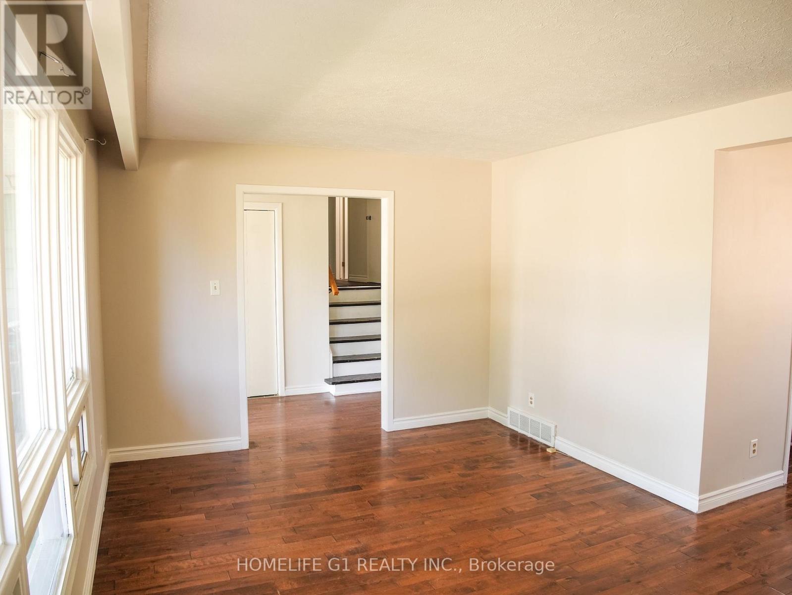 330 Grove Street E, Barrie, ON - Indoor Photo Showing Other Room