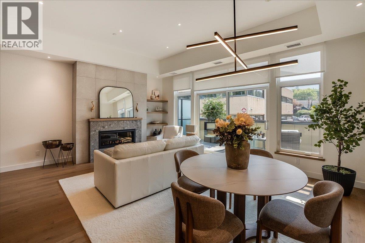 266 Baker Street Unit# 17, Nelson, BC - Indoor With Fireplace