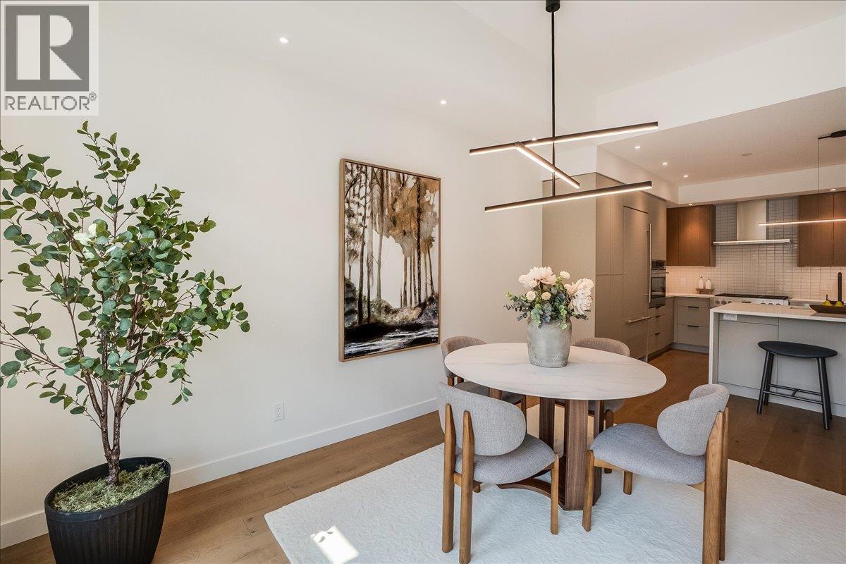 266 Baker Street Unit# 17, Nelson, BC - Indoor Photo Showing Dining Room