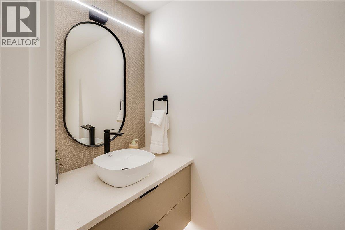 266 Baker Street Unit# 17, Nelson, BC - Indoor Photo Showing Bathroom