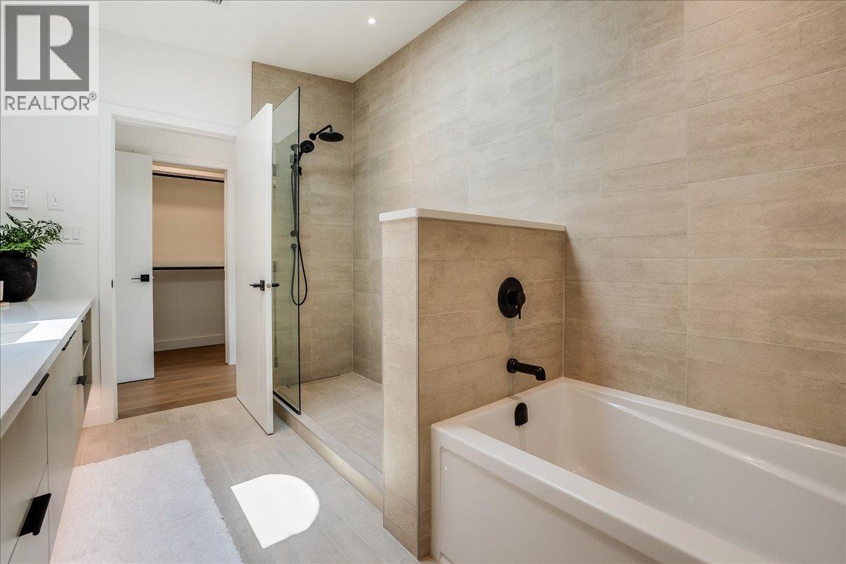 266 Baker Street Unit# 17, Nelson, BC - Indoor Photo Showing Bathroom