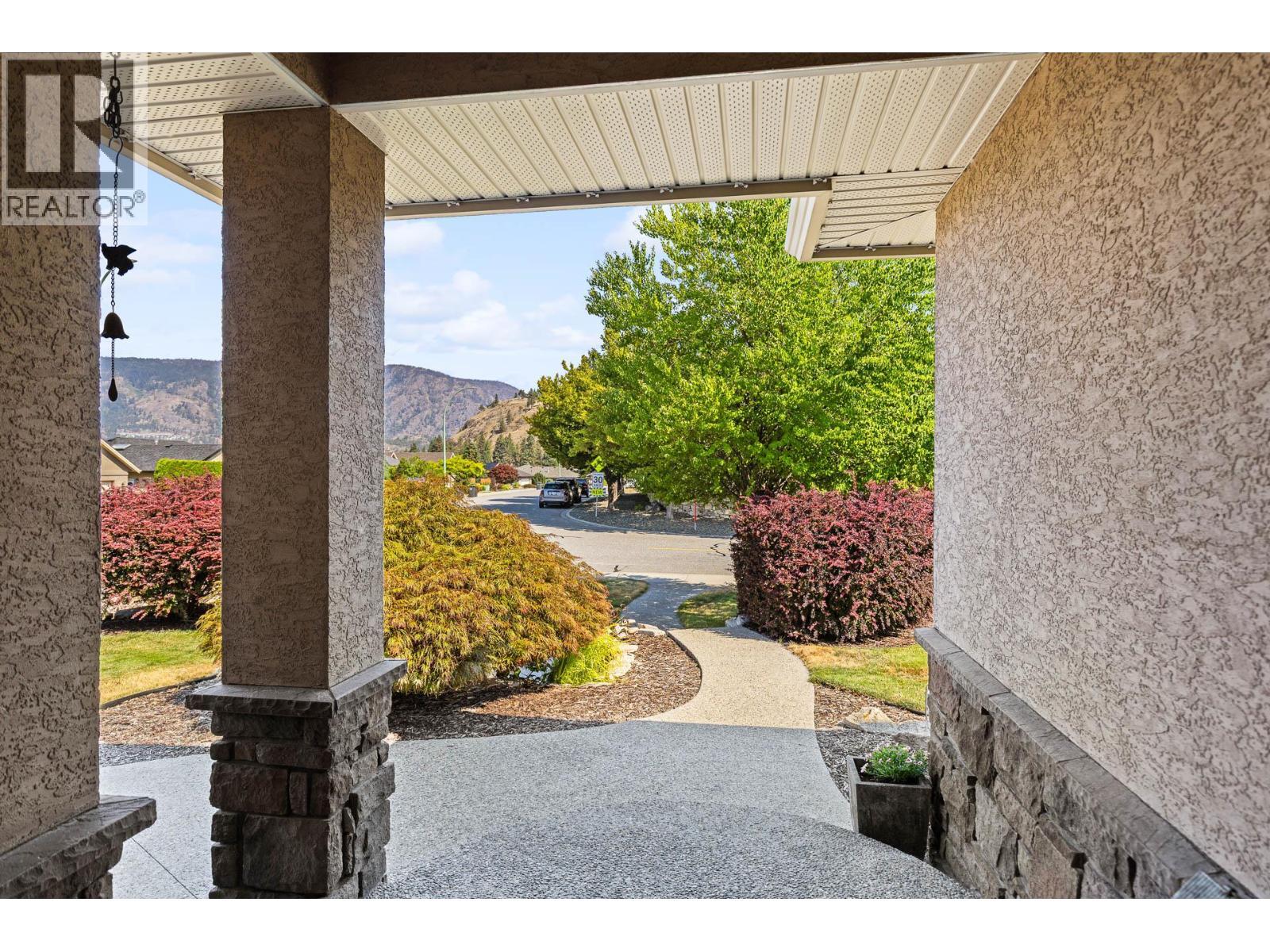 Front Entrance - 1635 Gregory Road, West Kelowna, BC - Outdoor