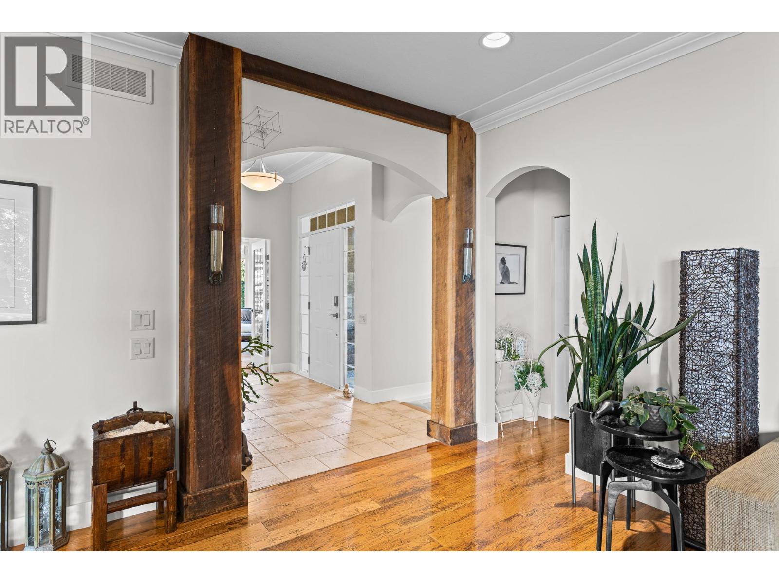 Foyer - 1635 Gregory Road, West Kelowna, BC - Indoor Photo Showing Other Room