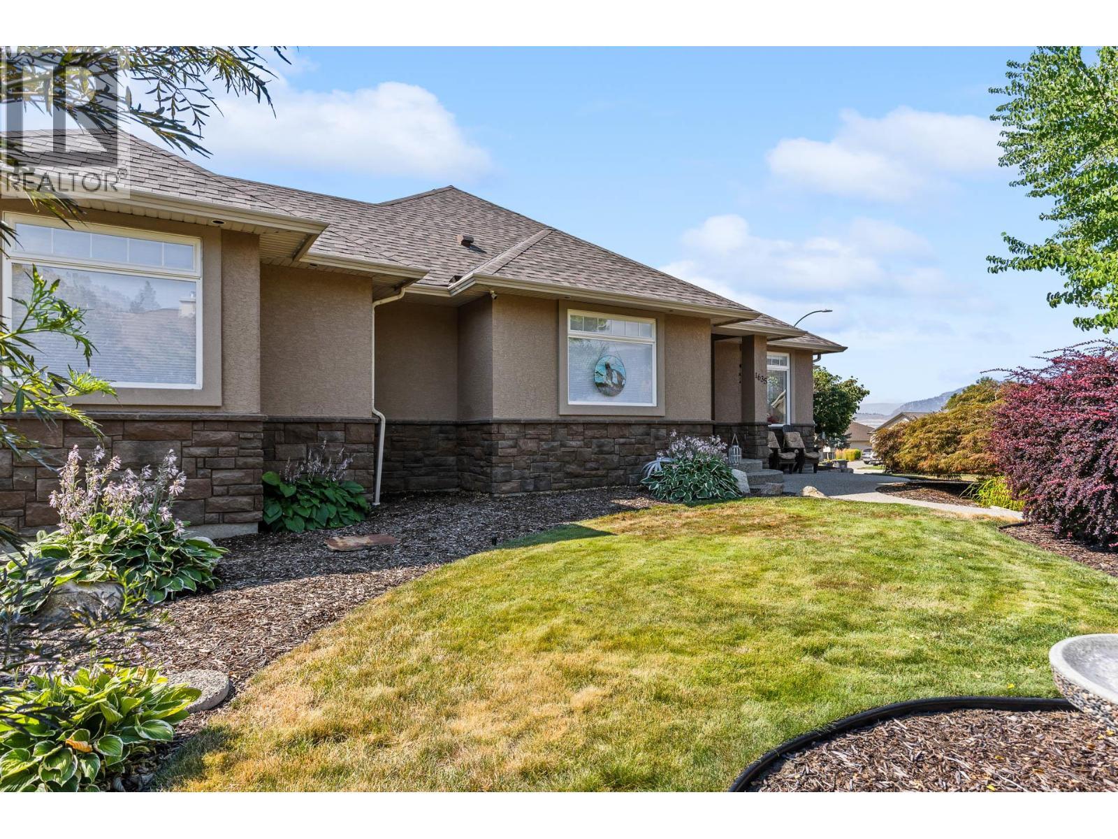 Front Yard - 1635 Gregory Road, West Kelowna, BC - Outdoor