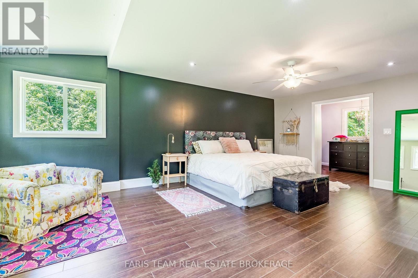 17956 Warden Avenue, East Gwillimbury, ON - Indoor Photo Showing Bedroom
