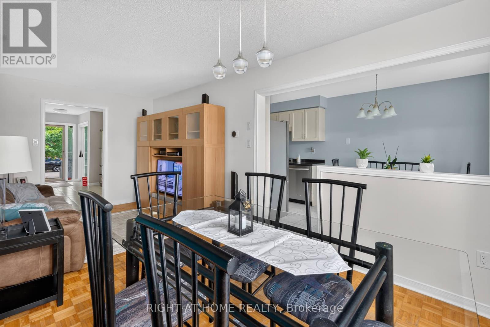 10 Lento Court, Vaughan, ON - Indoor Photo Showing Other Room