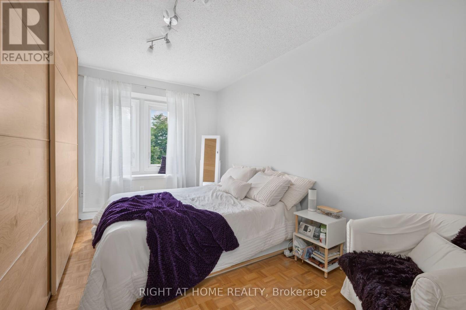 10 Lento Court, Vaughan, ON - Indoor Photo Showing Bedroom