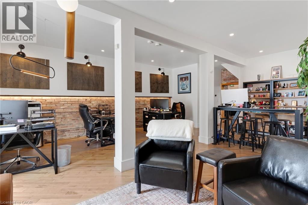 1020 King Street E, Kitchener, ON