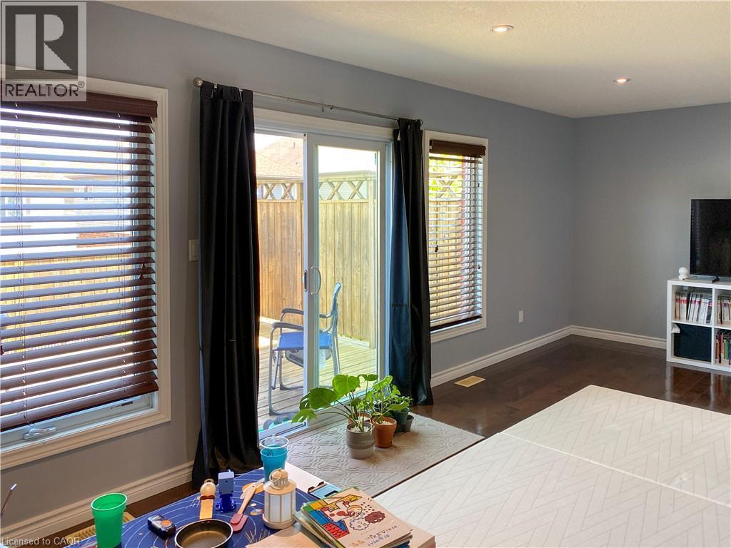 180 Huck Crescent, Kitchener, ON - Indoor