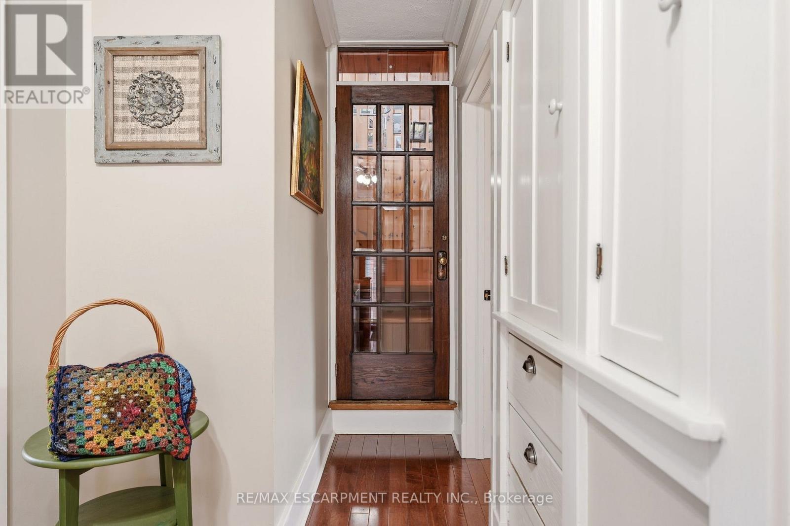 2116 Caroline Street, Burlington, ON - Indoor Photo Showing Other Room