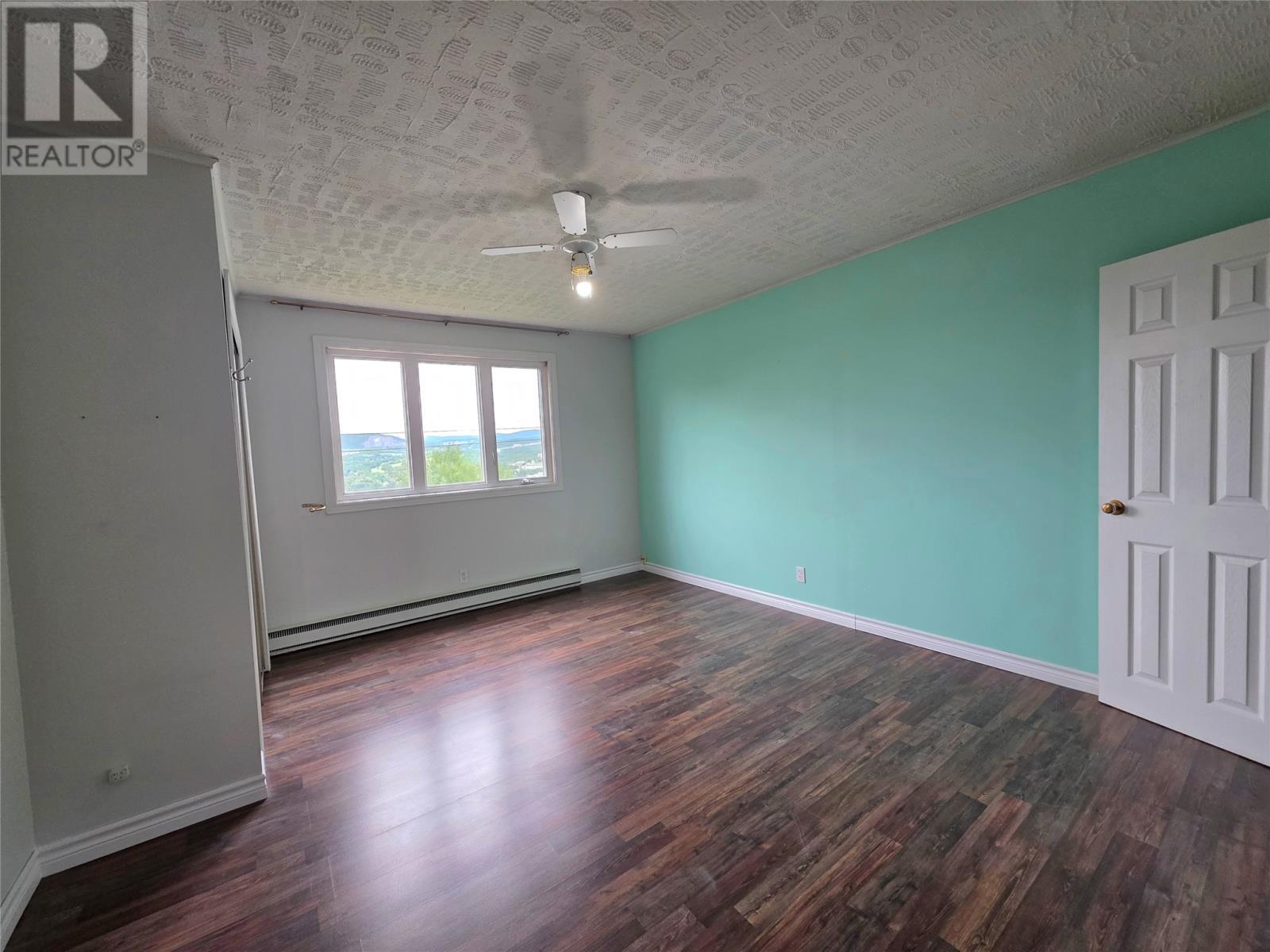 52 Coronation Street, Corner Brook, NL - Indoor Photo Showing Other Room