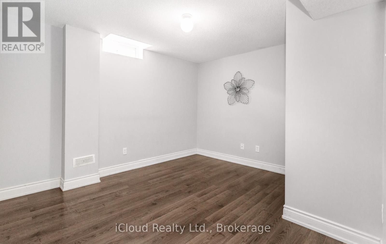 39 Flurry Circle, Brampton, ON - Indoor Photo Showing Other Room