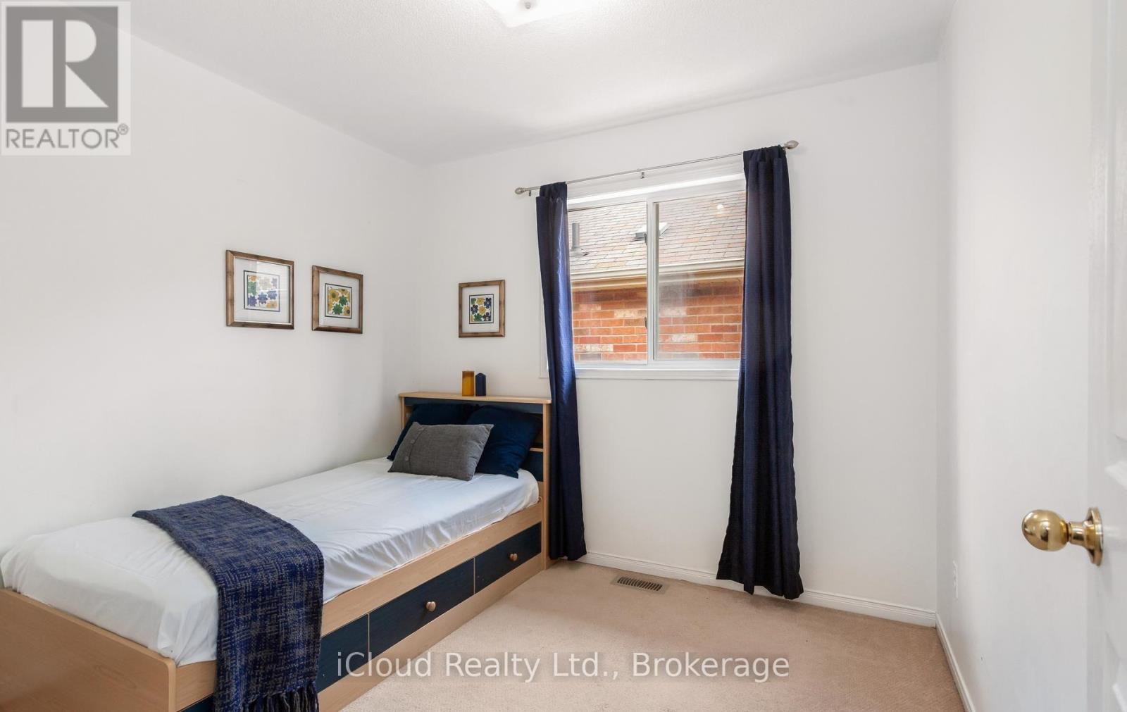 39 Flurry Circle, Brampton, ON - Indoor Photo Showing Bedroom