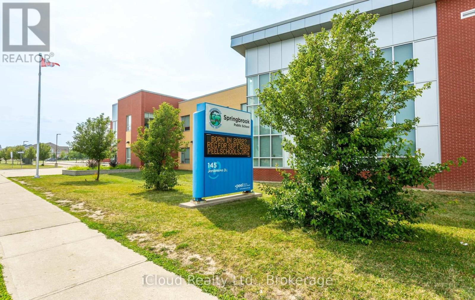 39 Flurry Circle, Brampton, ON - Outdoor