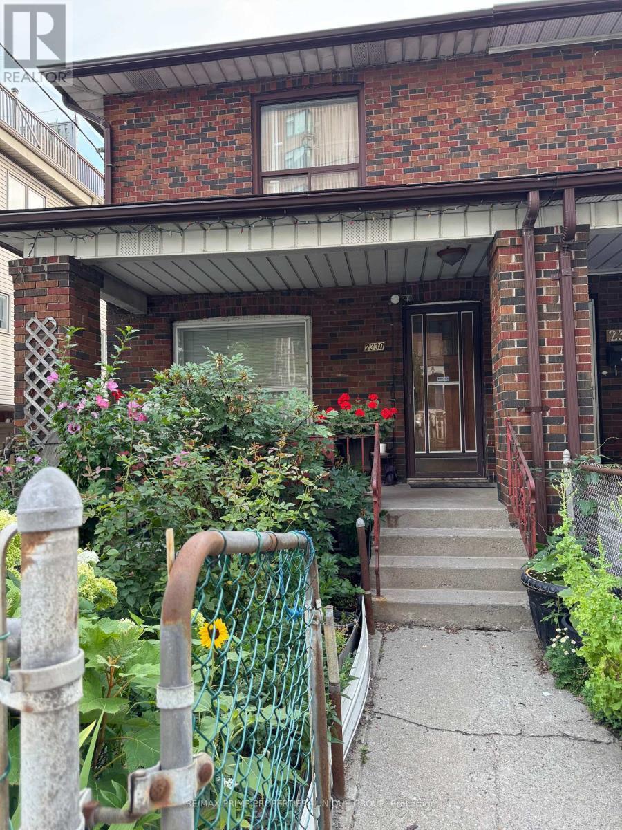 2330 Dufferin Street, Toronto, ON - Outdoor