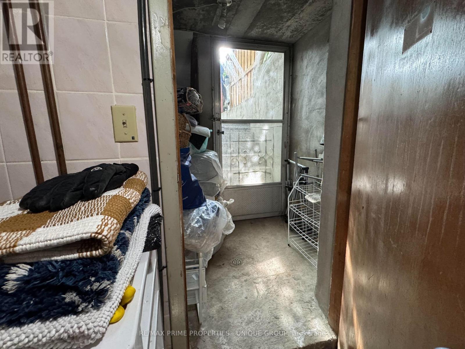 2330 Dufferin Street, Toronto, ON - Indoor Photo Showing Other Room