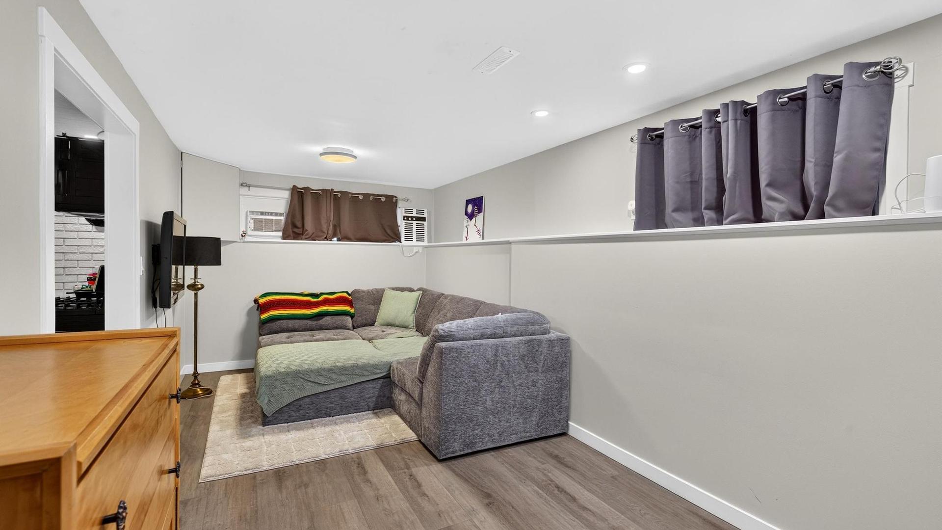 4202 16 Avenue, Vernon, BC - Indoor Photo Showing Other Room