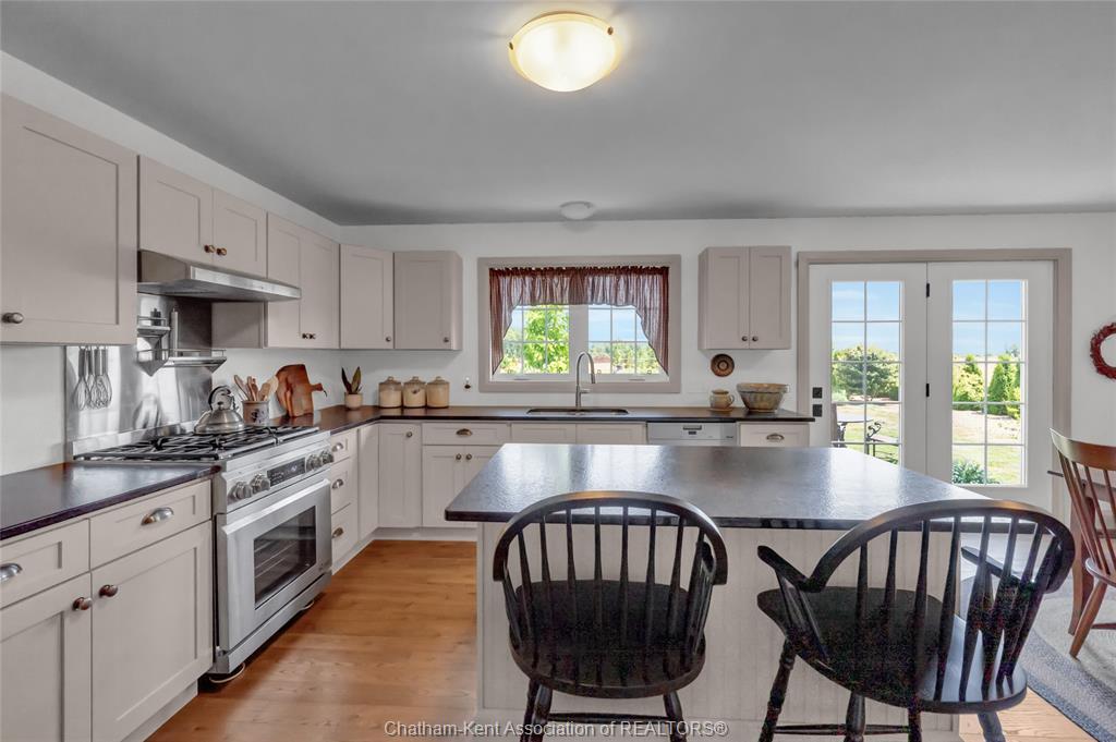3894 St Clair Parkway, Port Lambton, ON - Indoor