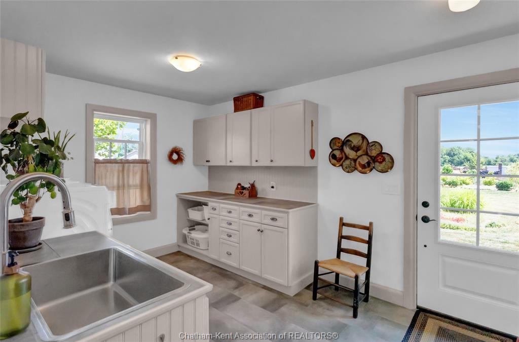 3894 St Clair Parkway, Port Lambton, ON - Indoor Photo Showing Kitchen With Double Sink
